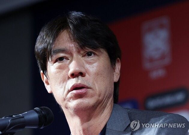 “파이터 기질 입증”…카스트로프, 홍명보호 중원 합류로 활력 기대 / 연합뉴스
