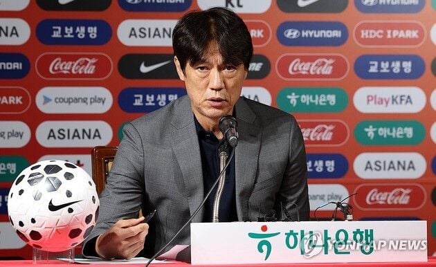 “주장 변화 시사”…손흥민, 미국행 후 홍명보 감독과 대표팀 캡틴 논의 / 연합뉴스