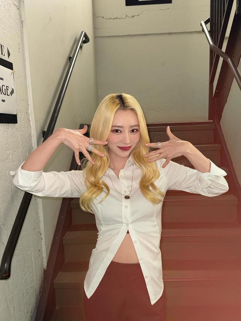 “Thank you everyone”…수아, 무대 여운→반짝이는 미소로 응답 / 걸그룹 드림캐쳐 수아 인스타그램