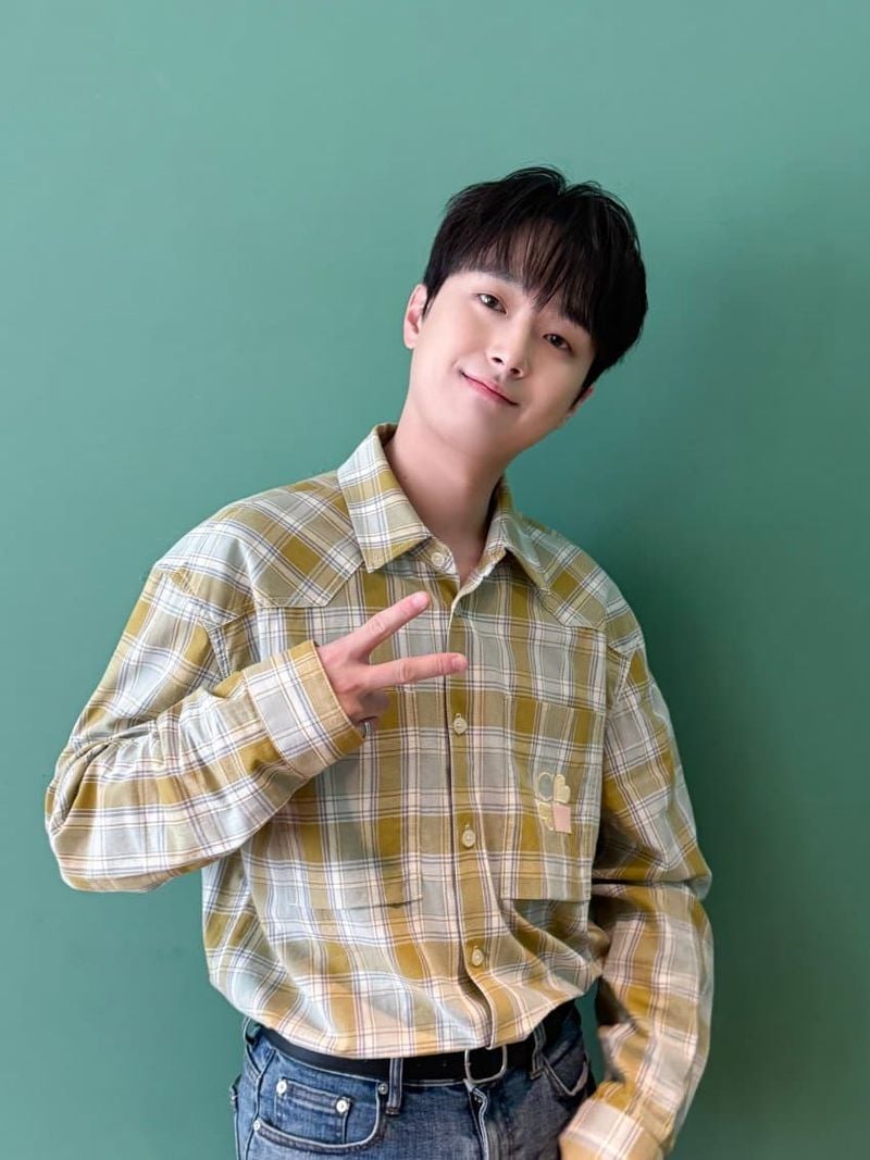 '우유피부에 살인미소는 물론 박력까지 폭발하는 최강 핸섬남' 이찬원, '톡파원 25시' 본방사수 독려