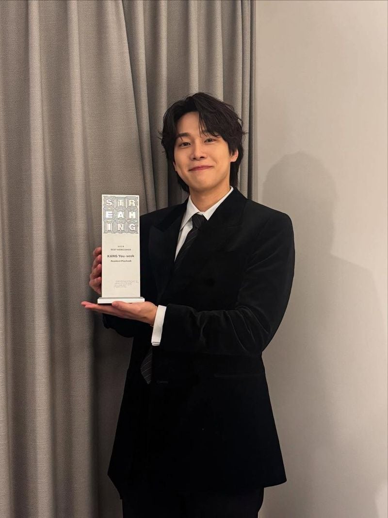 “든든함의 근원은 감사”…강유석, 수상 후 미소→신인상 영광의 순간 / 배우 강유석 인스타그램
