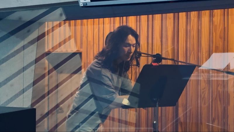 “OST 녹음의 끝에서”…정홍일, 몰입의 순간→음악적 전율 전했다 / 가수 정홍일 인스타그램
