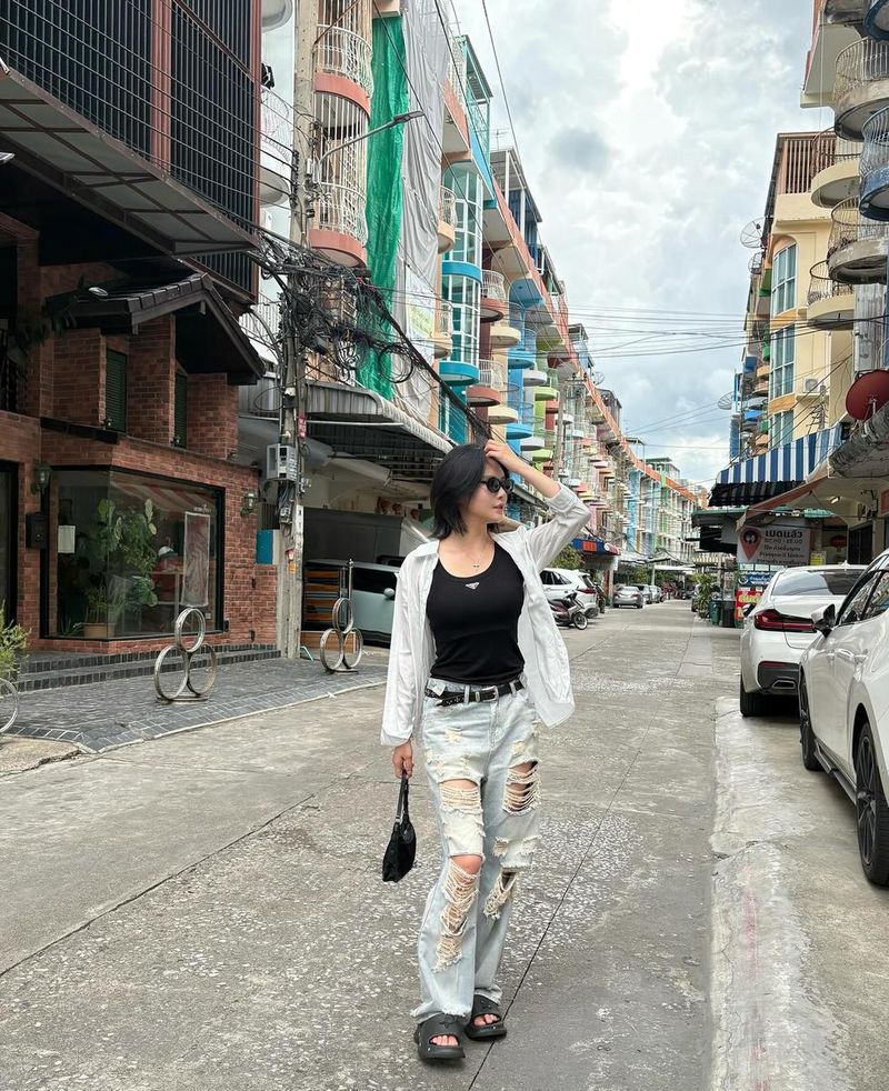 “익숙한 골목 낯선 공기”…설예린, 여름의 거리→방랑자 감성 폭발 / 배우, 가수 설예린 인스타그램