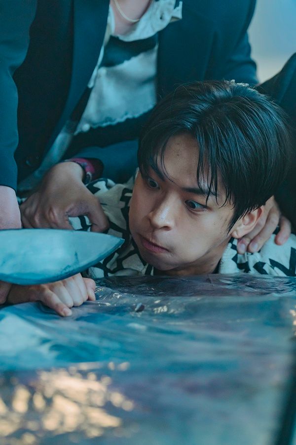 “주종혁 투혼 어디까지”…‘컨피던스맨KR’에서 막내 명구호 굴욕 3종 세트→예고된 코믹 폭발