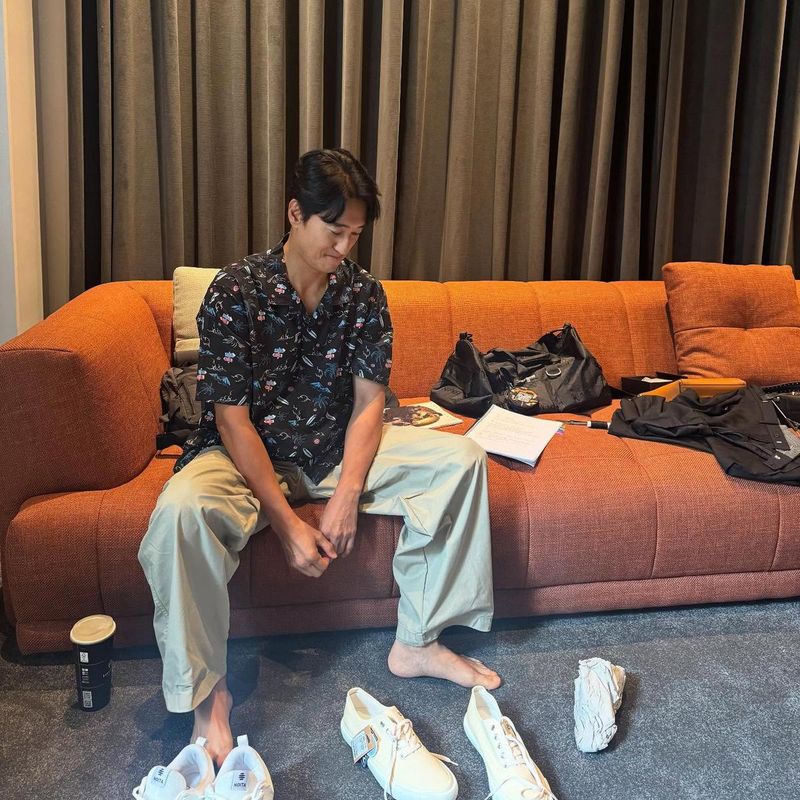 “커피는 지켰지만 아이스크림은”…신현준, 촬영장 소동→여름 일상 속 미소 / 배우 신현준 인스타그램