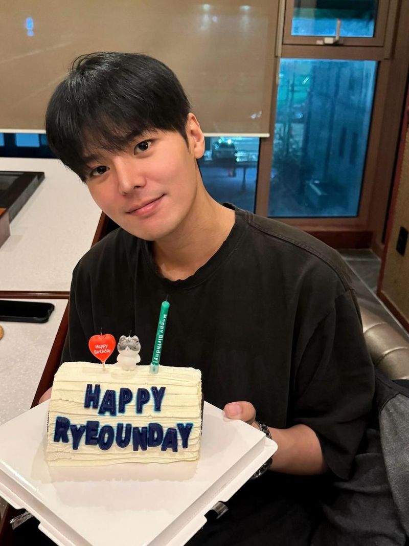 “생일의 온기, 작은 미소로”…려운, 담담한 축하 속→잔잔한 설렘 / 배우 려운 인스타그램