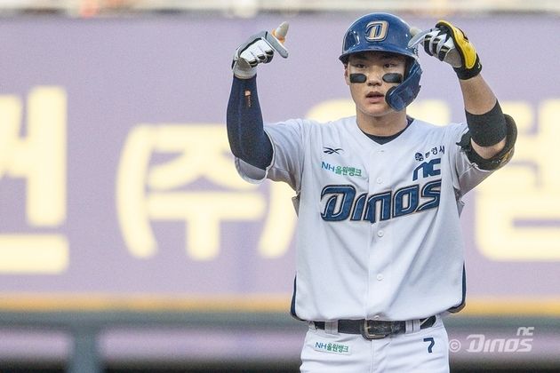 “3안타 맹타”…김주원, 시즌 타율 3할 돌파 9-7 승리 견인 / 연합뉴스