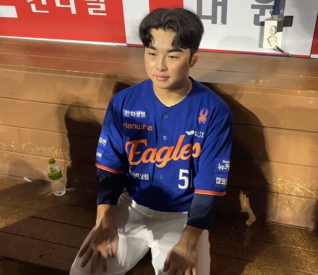 “9회 결승 홈런 작렬”…문현빈, 손아섭 조언 받고 시즌 최고 타율 0.323 / 연합뉴스