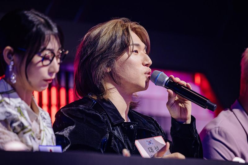 “단 한 명도 웃지 않았다”…박서진·유다이, ‘2025 한일가왕전’ 첫 대면→전쟁터 긴장감 폭발 / 크레아스튜디오