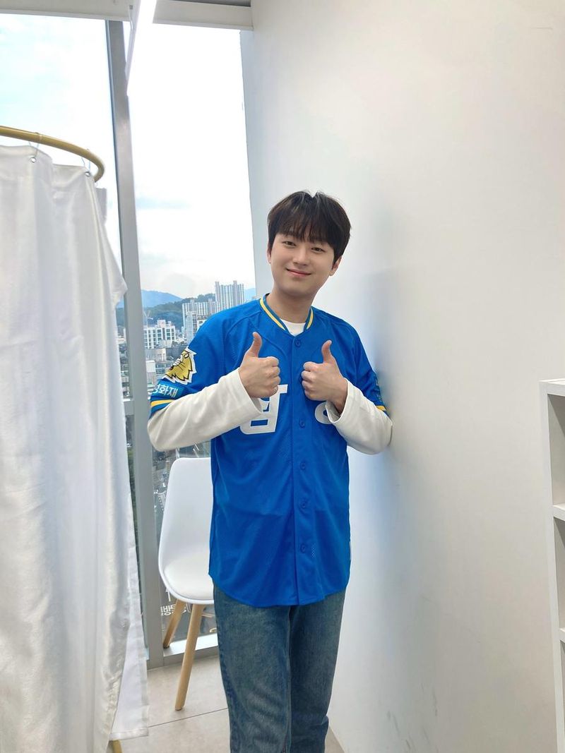 가수 이찬원 인스타그램