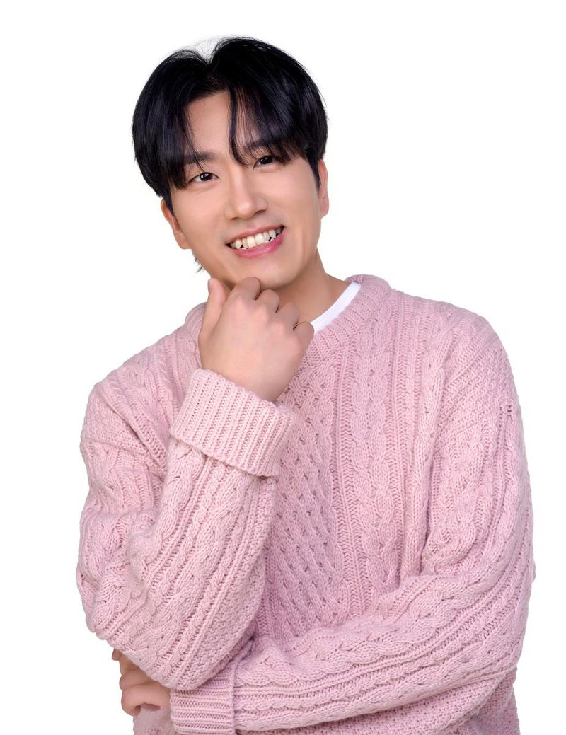 “신윤승, ‘개그콘서트’ 웃음 장인→유튜브·코미디페스티벌 무대까지 대세 행보” / 윤소그룹