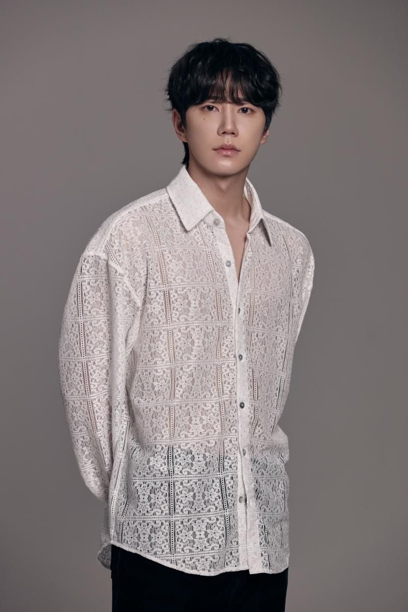 “국내외 팬심 휩쓴 존재감”…이준영, ‘올해의 브랜드 대상’서 남자배우(라이징스타)→연기 대세 입증 / 빌리언스