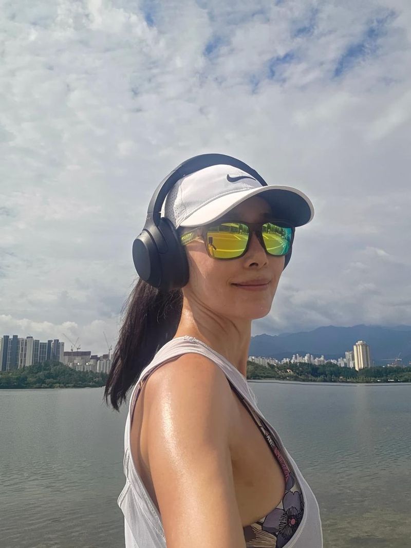 배우 문정희 인스타그램