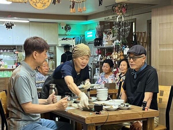 식객 허영만·정재환, 세종 미식 기행…숨은 맛집 향연→호수공원 감성 일렁인다
