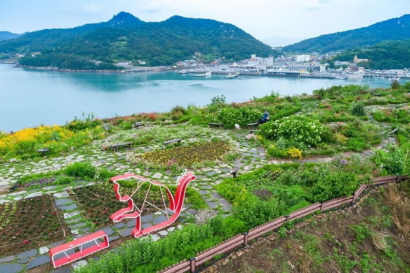 출처=한국관광공사 대한민국 구석구석 '힐링파크 쑥섬쑥섬'