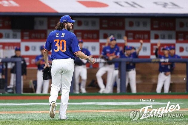 “개막 16연승 신기록”…폰세, 5이닝 9K로 한화 5연승 견인 / 연합뉴스