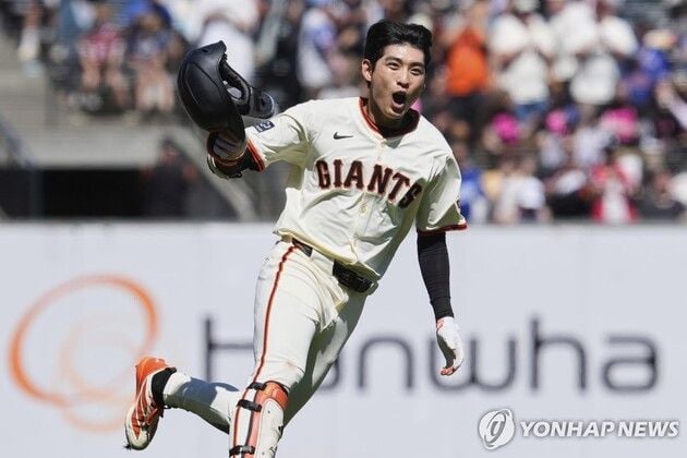 “MLB 첫 끝내기 안타”…이정후, 9회말 결승타로 5연승 견인 / 연합뉴스