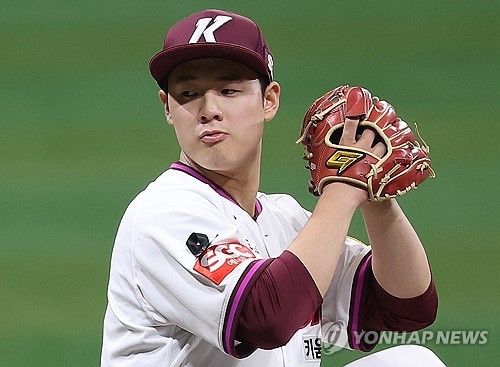 “신인 정현우 6이닝 2실점”…키움, LG 꺾고 6연패 탈출 / 연합뉴스