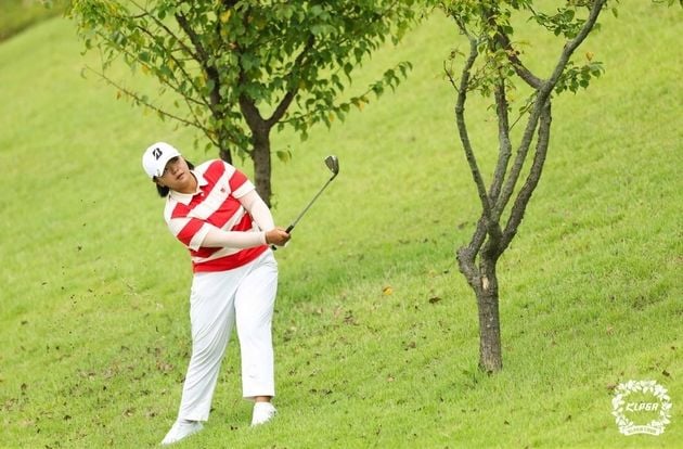 “도로 굴절 티샷 407.9m”…신다인, KG레이디스 오픈 첫 우승 / 연합뉴스