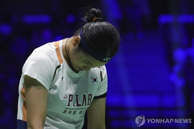 “5연속 실점에 무너진 초반”…안세영, 천위페이에 0-2 패하며 2연패 좌절 / 연합뉴스