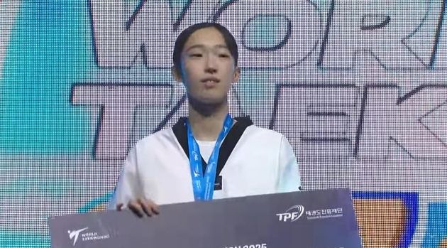 “결승전 0-2 석패”…김유진, 무주 태권도 그랑프리 챌린지 은메달 / 연합뉴스