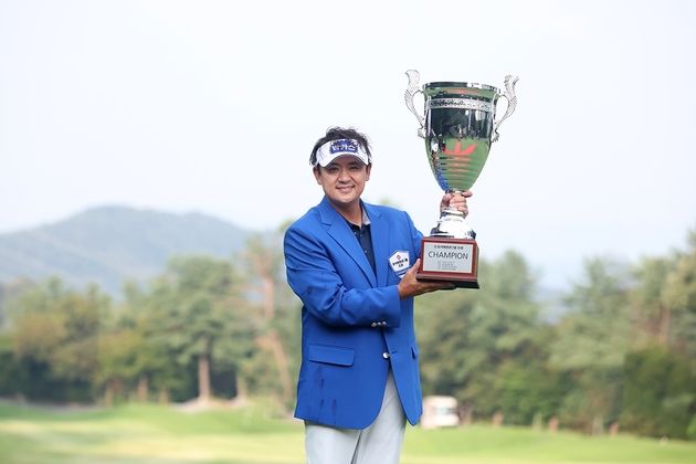 “11m 롱퍼트 승부처”…박상현, 2년 만에 KPGA 통산 13승 달성 / 연합뉴스