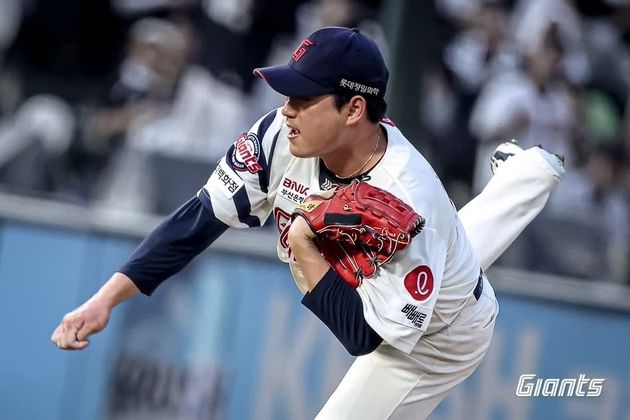 “강습 타구 맞고도 투혼”…나균안, 3이닝 무실점 버티며 교체 / 연합뉴스