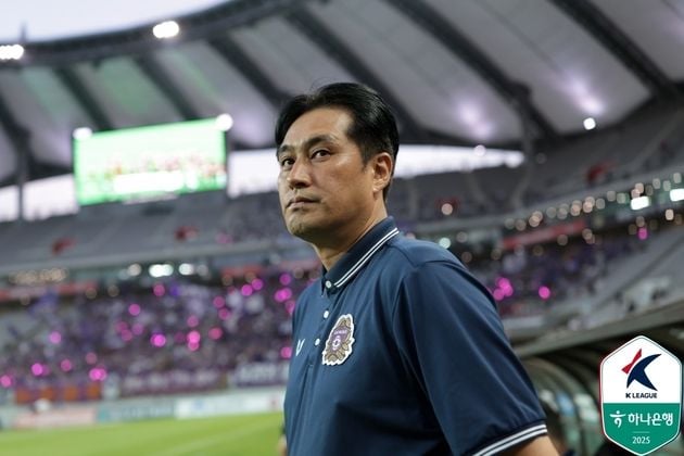 “창단 12년 만에 첫 승리”…유병훈, 서울전 2-1 승리로 안양 연승 견인 / 연합뉴스