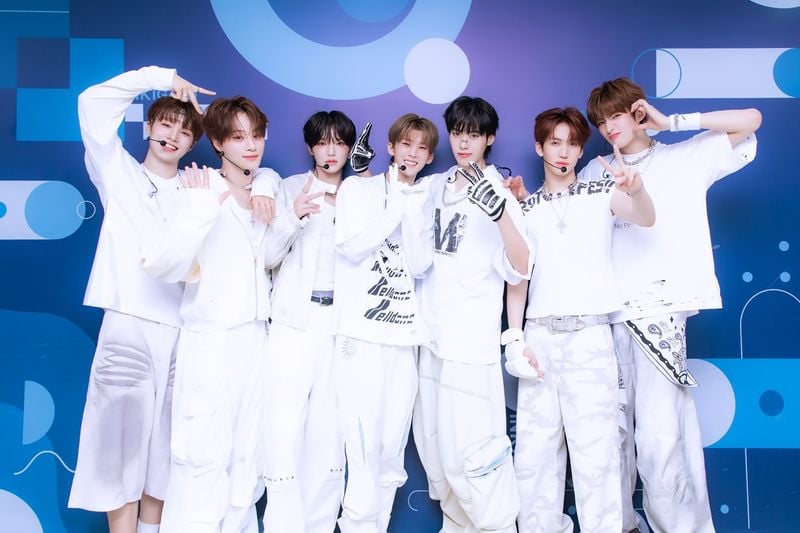 “아이덴티티 unevermet, 데뷔 무대의 설렘 영원히 간직”→세 멤버 소감 속 성장 각오 / 모드하우스