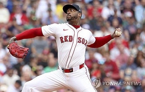 “평균자책점 1.00 마무리”…채프먼, 보스턴과 185억원 1년 연장 계약 / 연합뉴스