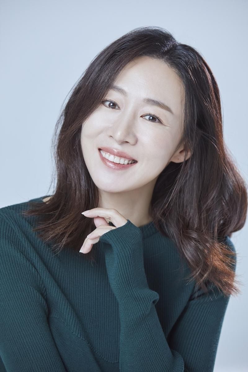 “책방에서 피어난 인연”…이진희·송중기, ‘마이 유스’서 사제 호흡→감성 로맨스 기대 / 에일리언컴퍼니