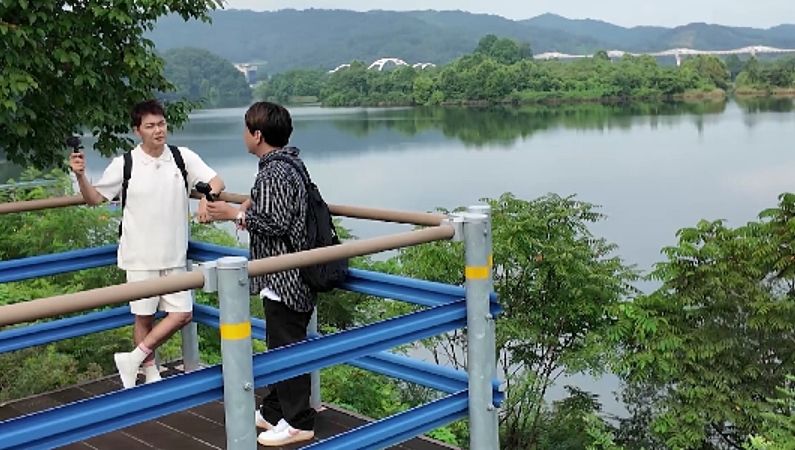 “치팅데이의 유혹”…이석훈·전현무, ‘전현무계획2’ 충주 먹방→예능 케미 폭발 / MBN·채널S ‘전현무계획2’