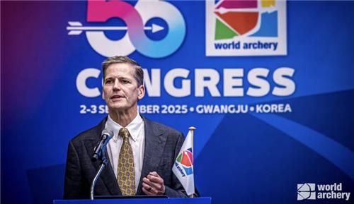 “208표 압도적 당선”…이스턴 회장, 세계양궁연맹 제10대 수장 올라 / 연합뉴스