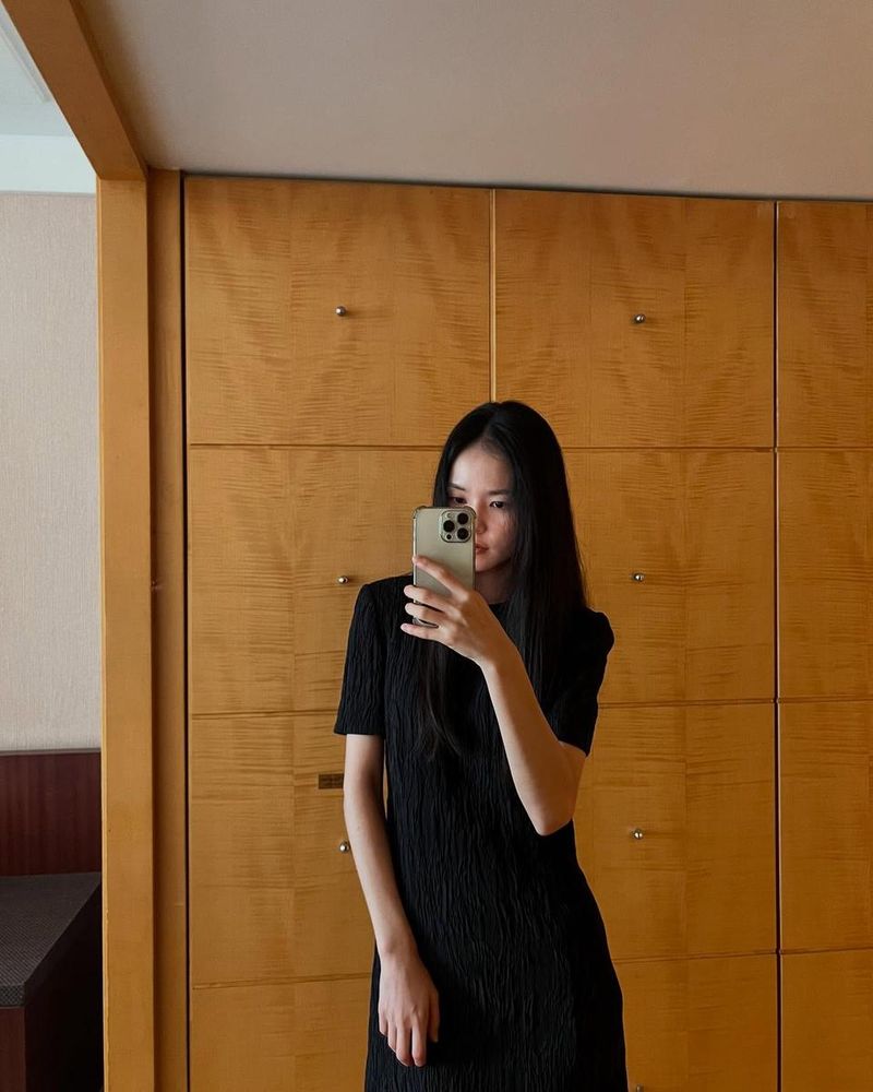 배우 김윤혜 인스타그램