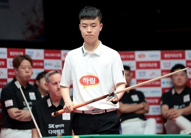 “3세트 완승”…김영원, 황재원 제압하고 PBA 64강 진출 / 연합뉴스