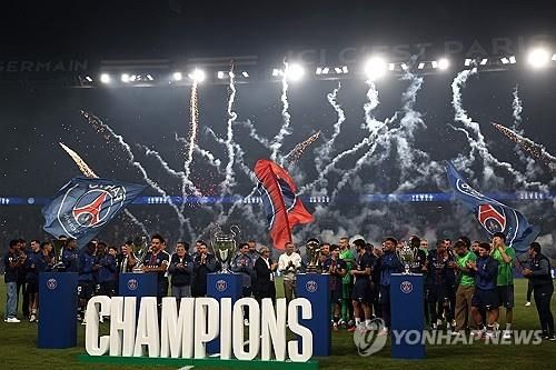 “PSG-뮌헨 나란히 명단 포함”…이강인·김민재, UCL서 두 시즌 연속 코리언 더비 / 연합뉴스