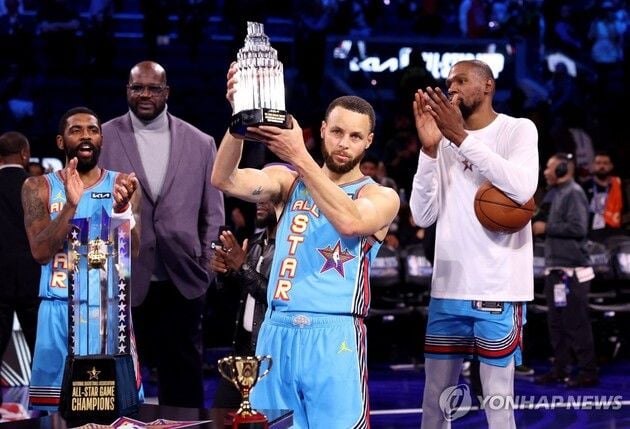 “미국 2팀·월드팀 1팀 대결”…2026 NBA 올스타전 3개 팀 라운드로빈 도입 전망 / 연합뉴스