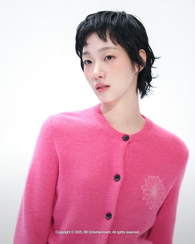 “청순함부터 세련미까지”…김고은, ‘화보 장인’의 반전 매력→팬들 열광 / BH엔터테인먼트