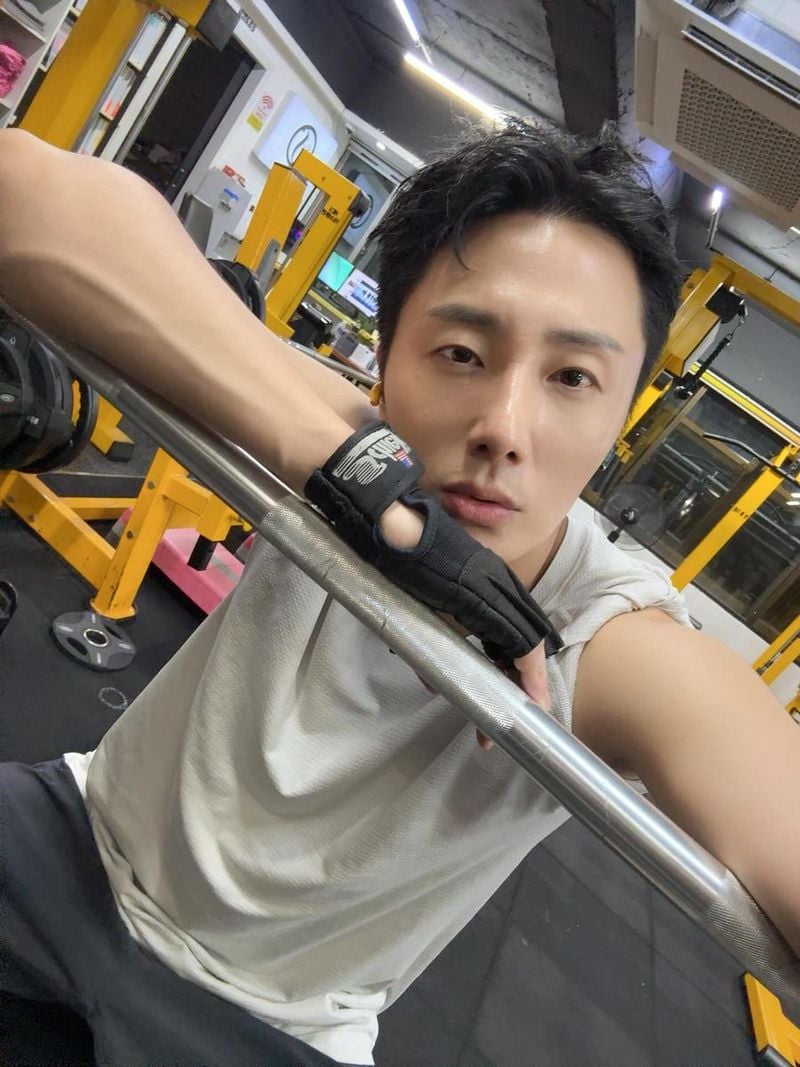 배우 정일우 인스타그램