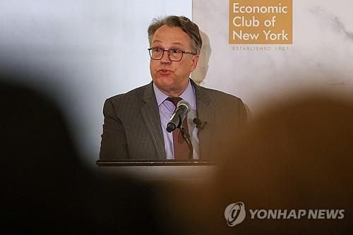 뉴욕 연은 총재 “경제 진전 지속시 기준금리 중립 수준 조정 적절”