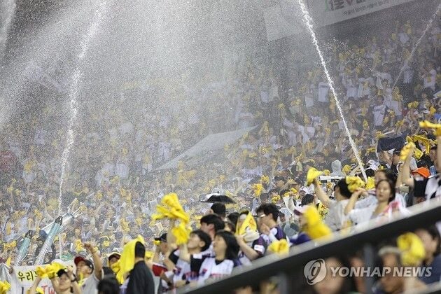 “1천849만 관중 돌파”…KBO리그, 시즌 최다관중 신기록 임박 / 연합뉴스