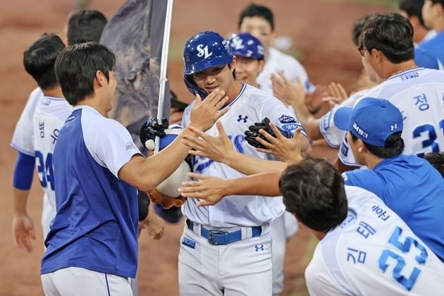 “홈런 두 방 폭발”…구자욱, 6타점 맹타로 삼성 4위 수성 / 연합뉴스