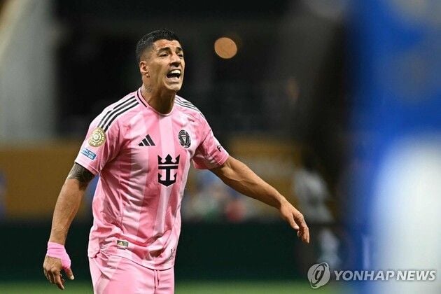 “침 뱉기 논란”…수아레스, 리그스컵 6경기 출전정지 징계 / 연합뉴스