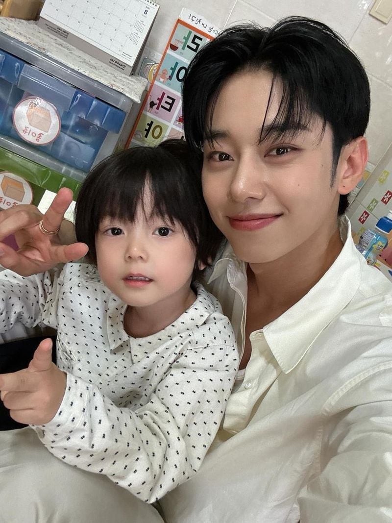 그룹 AB6IX 김동현 인스타그램