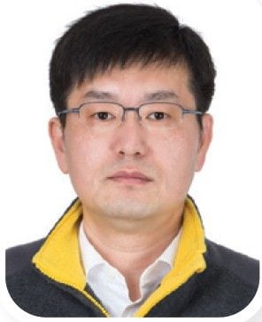“KBO리그 첫 3천500경기 출장”…이주헌, 새 역사 썼다 / 연합뉴스