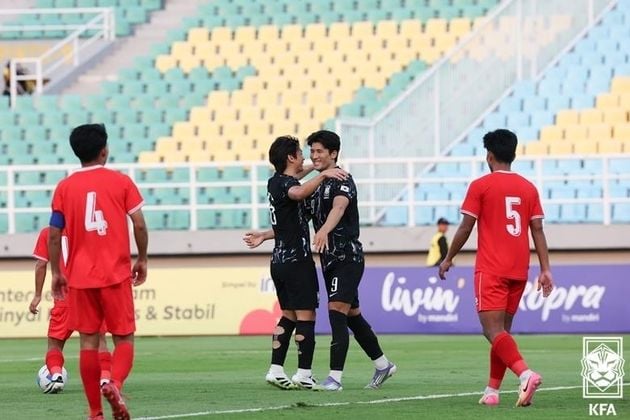 “조상혁 해트트릭 폭발”…한국, 라오스에 7-0 완승 2연승 / 연합뉴스