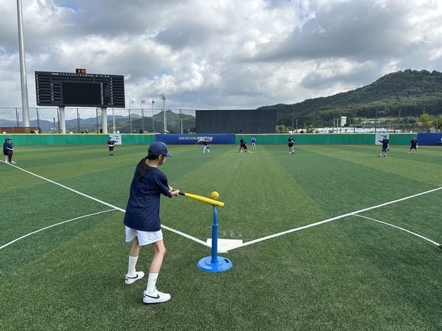 “NC 최은성 홈런왕”…NC 다이노스, KBO 티볼대회 우승 / 연합뉴스