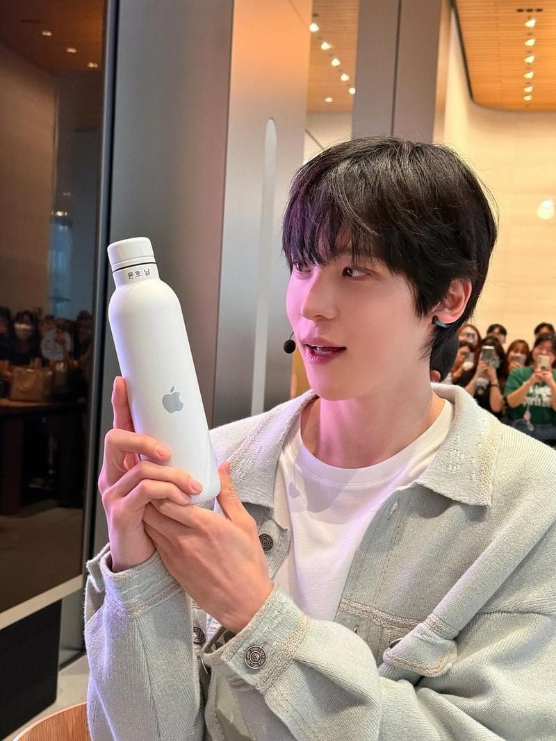 그룹 에이티즈 윤호 인스타그램