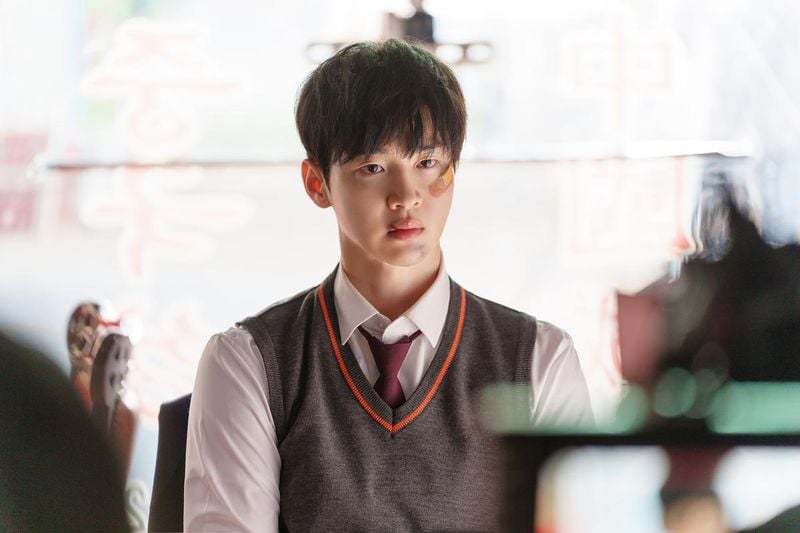 “장동윤, 차갑게 돌아왔다”…‘사마귀: 살인자의 외출’ 형사 변신→심리로 흔든 무게감 / SBS
