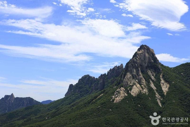 사진 = 포토코리아(한국관광공사) 울산바위
